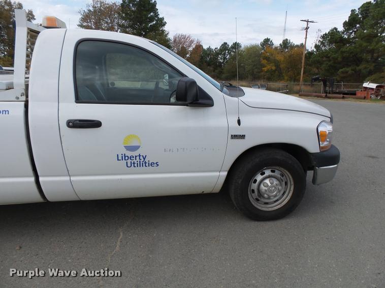 image for item K1035 2006 Dodge Ram 2500 pickup truck