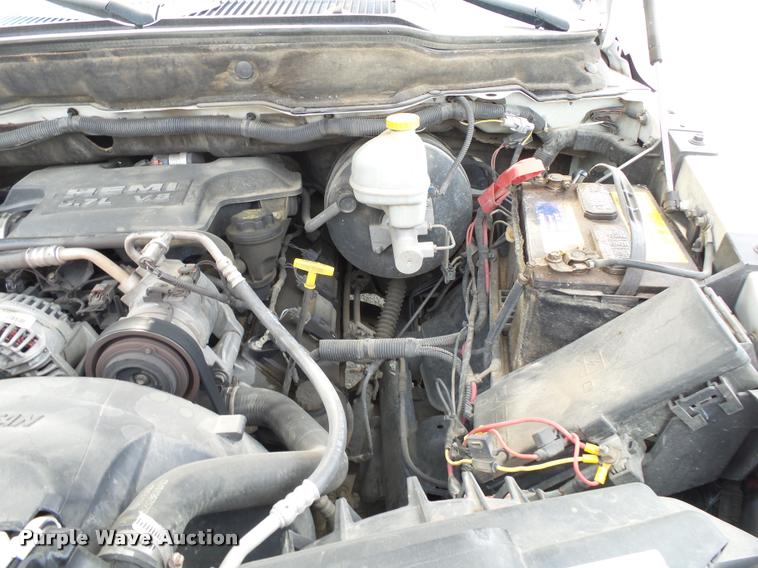 image for item K1035 2006 Dodge Ram 2500 pickup truck