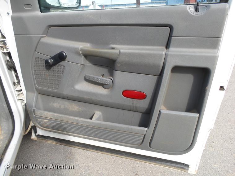 image for item K1035 2006 Dodge Ram 2500 pickup truck
