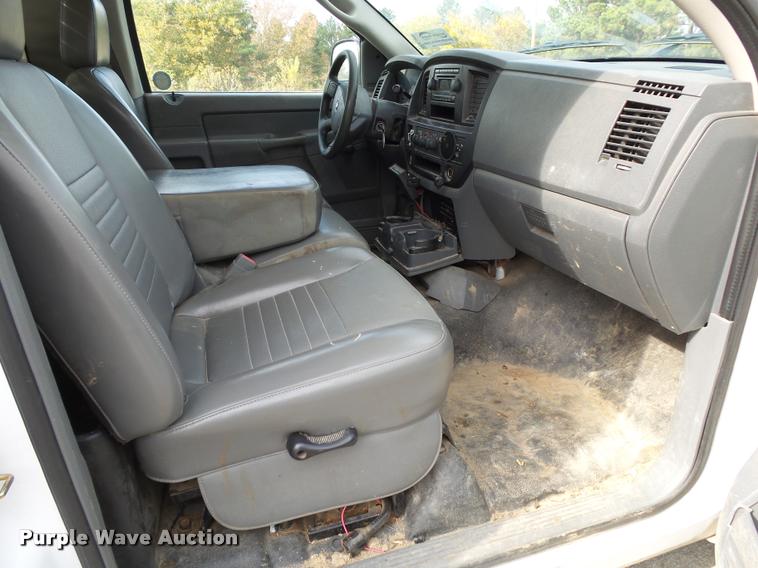 image for item K1035 2006 Dodge Ram 2500 pickup truck