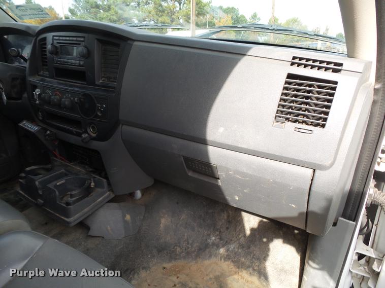 image for item K1035 2006 Dodge Ram 2500 pickup truck