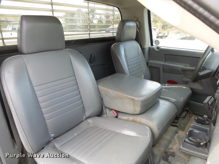 image for item K1035 2006 Dodge Ram 2500 pickup truck