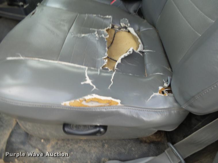 image for item K1035 2006 Dodge Ram 2500 pickup truck