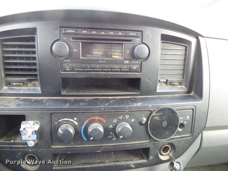 image for item K1035 2006 Dodge Ram 2500 pickup truck