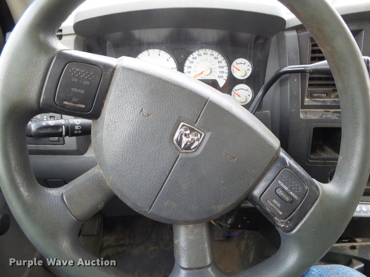image for item K1035 2006 Dodge Ram 2500 pickup truck