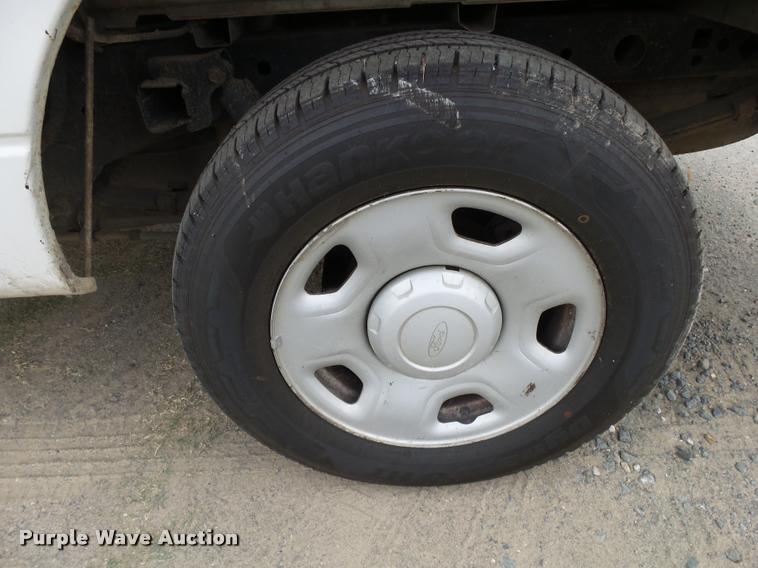 image for item K1036 2007 Ford F150 XL SuperCab pickup truck