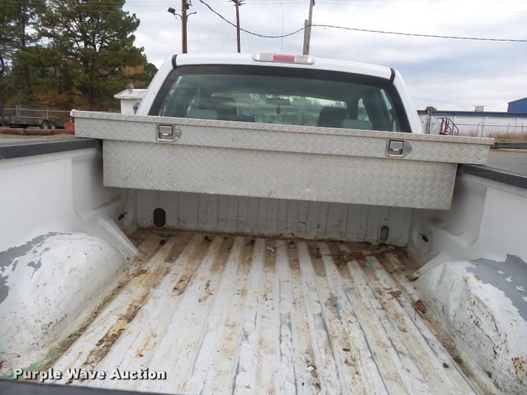 image for item K1036 2007 Ford F150 XL SuperCab pickup truck