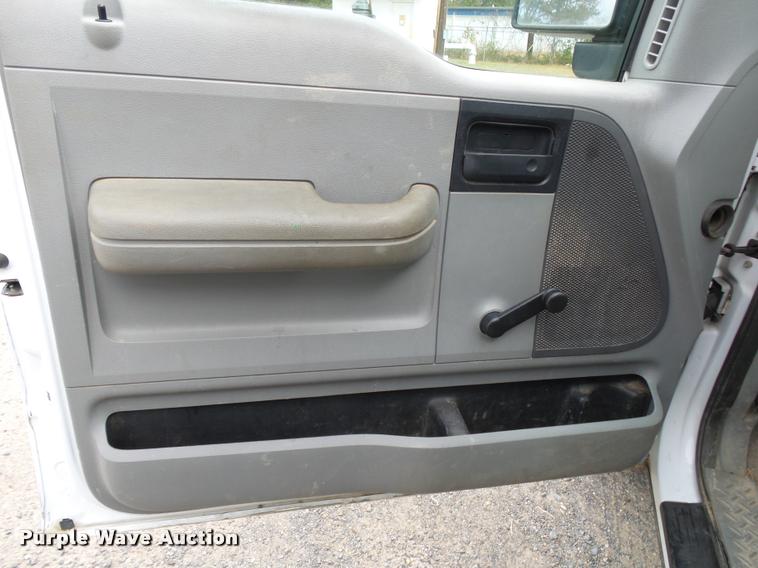 image for item K1036 2007 Ford F150 XL SuperCab pickup truck