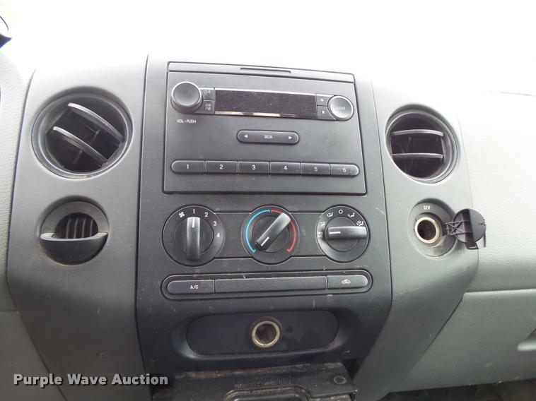 image for item K1036 2007 Ford F150 XL SuperCab pickup truck