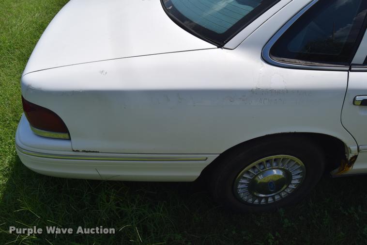 image for item K2824 1997 Ford Crown Victoria Police Interceptor