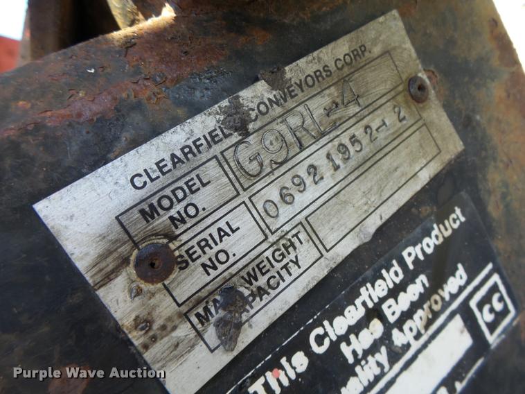 image for item K5517 1992 Ford F700 flatbed truck