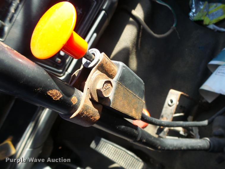 image for item K5517 1992 Ford F700 flatbed truck