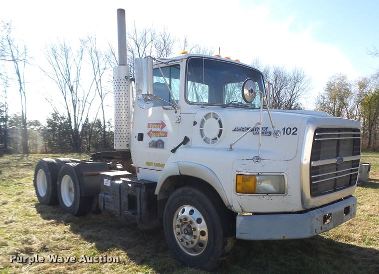 image for item K5518 1995 Ford LTA9000 Aero Max 106 semi truck