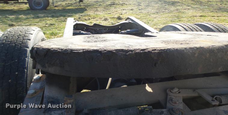 image for item K5518 1995 Ford LTA9000 Aero Max 106 semi truck