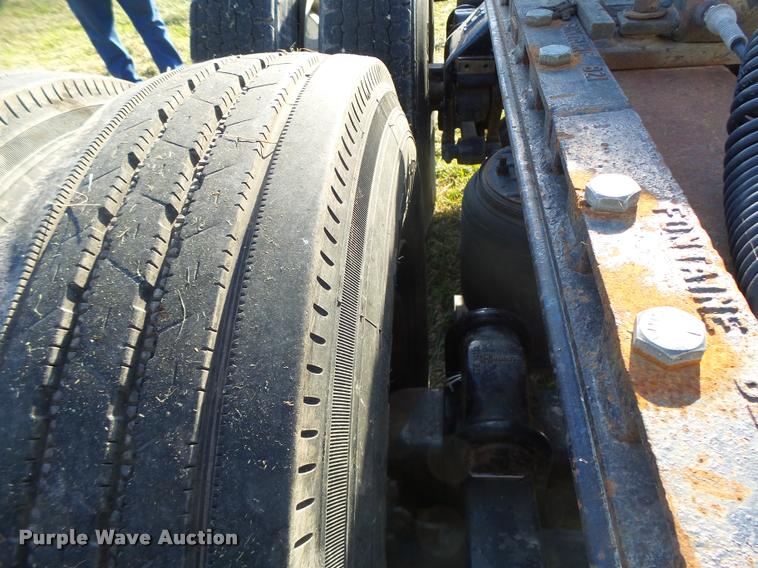 image for item K5518 1995 Ford LTA9000 Aero Max 106 semi truck