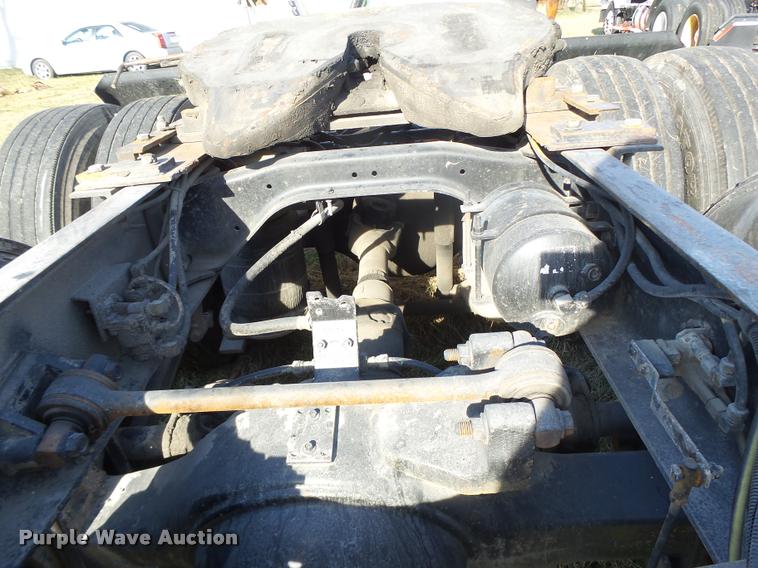 image for item K5518 1995 Ford LTA9000 Aero Max 106 semi truck