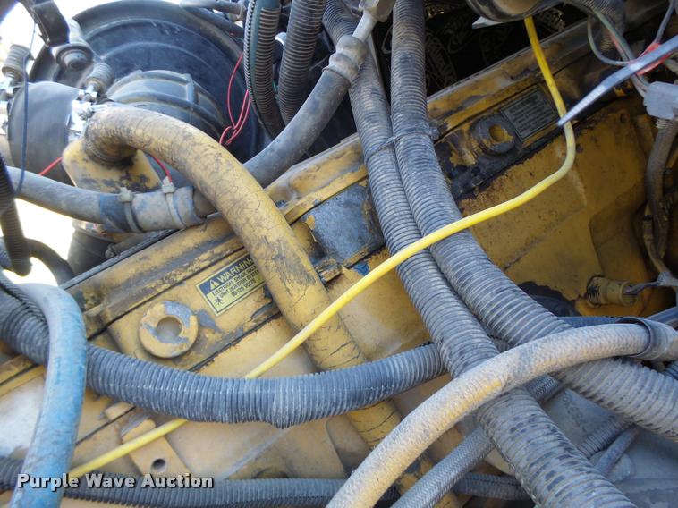 image for item K5518 1995 Ford LTA9000 Aero Max 106 semi truck