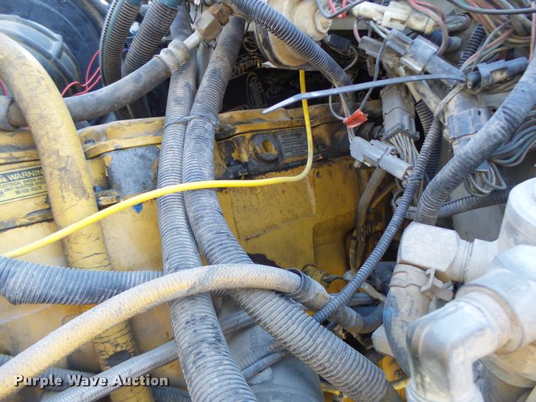 image for item K5518 1995 Ford LTA9000 Aero Max 106 semi truck