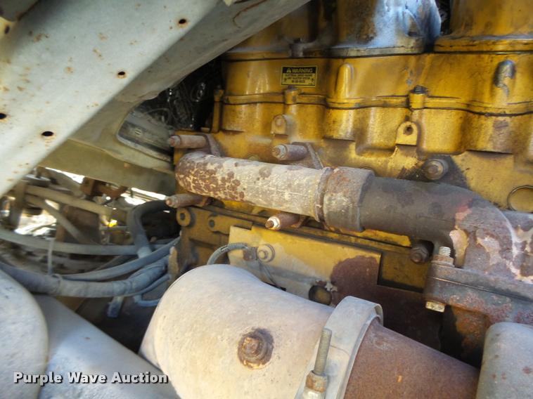 image for item K5518 1995 Ford LTA9000 Aero Max 106 semi truck