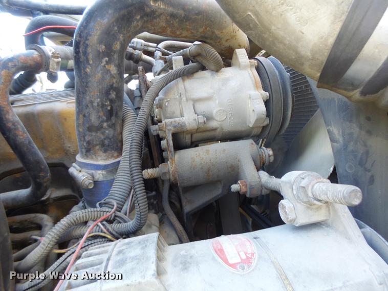 image for item K5518 1995 Ford LTA9000 Aero Max 106 semi truck