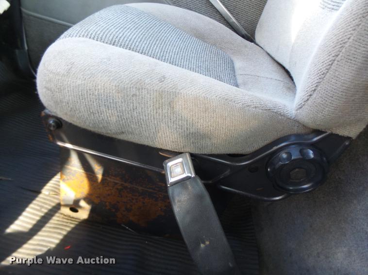 image for item K5518 1995 Ford LTA9000 Aero Max 106 semi truck