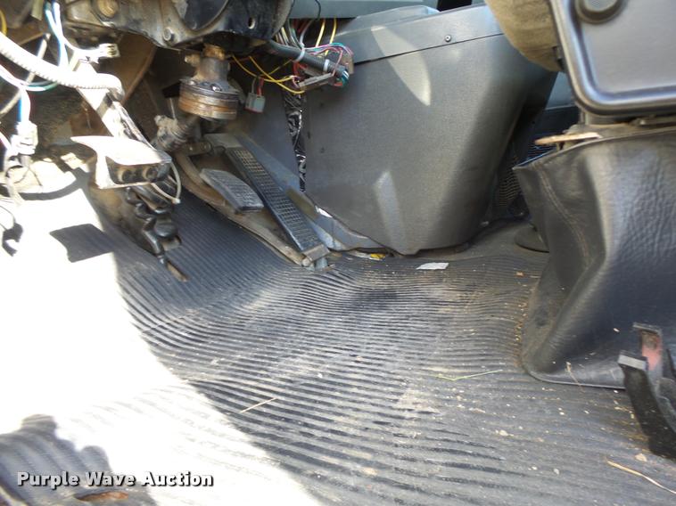 image for item K5518 1995 Ford LTA9000 Aero Max 106 semi truck