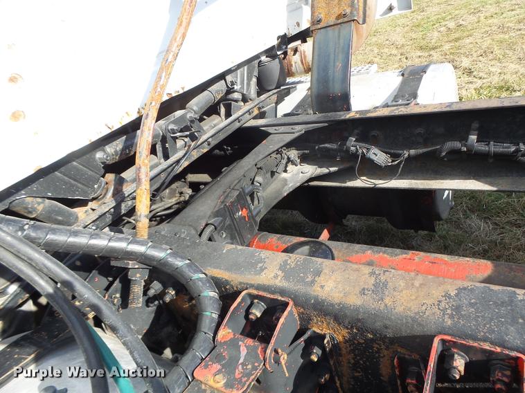 image for item K5519 2000 Volvo VNL semi truck