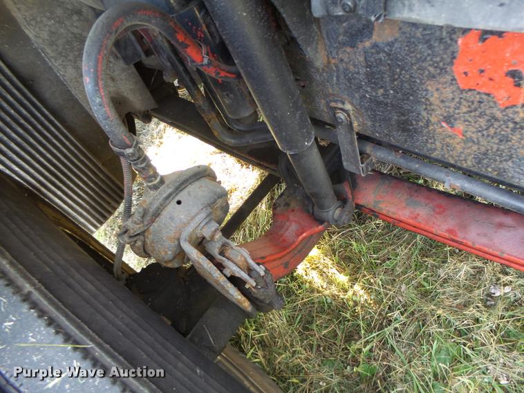 image for item K5519 2000 Volvo VNL semi truck