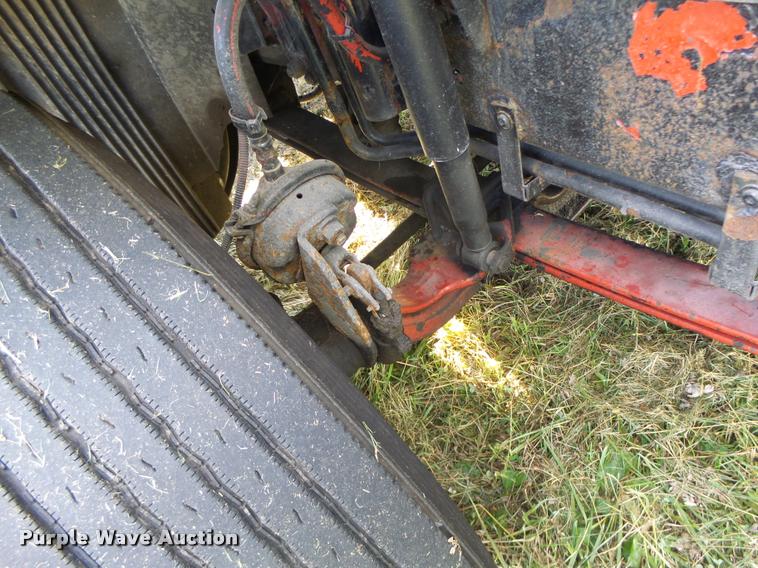 image for item K5519 2000 Volvo VNL semi truck