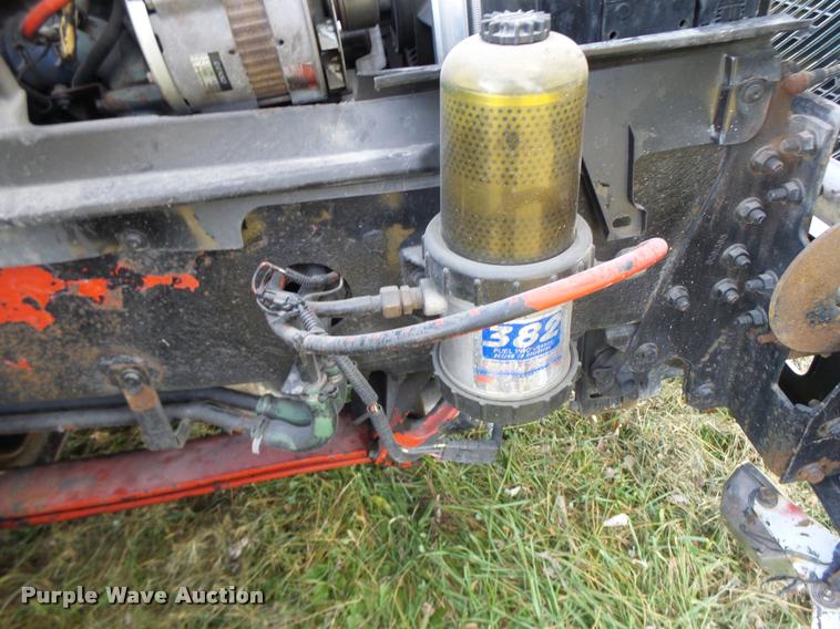 image for item K5519 2000 Volvo VNL semi truck