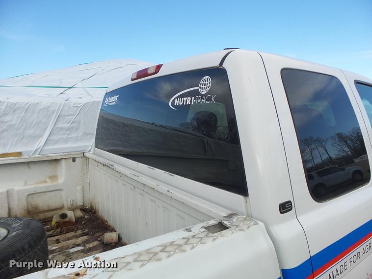 image for item K5538 2000 Chevrolet Silverado 1500 Ext. Cab pickup truck