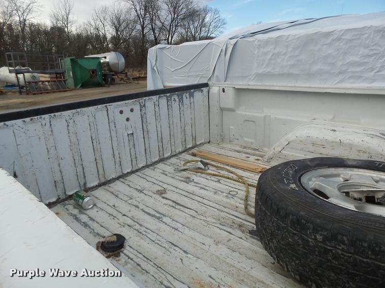 image for item K5538 2000 Chevrolet Silverado 1500 Ext. Cab pickup truck