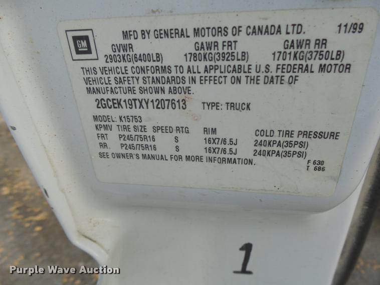 image for item K5538 2000 Chevrolet Silverado 1500 Ext. Cab pickup truck