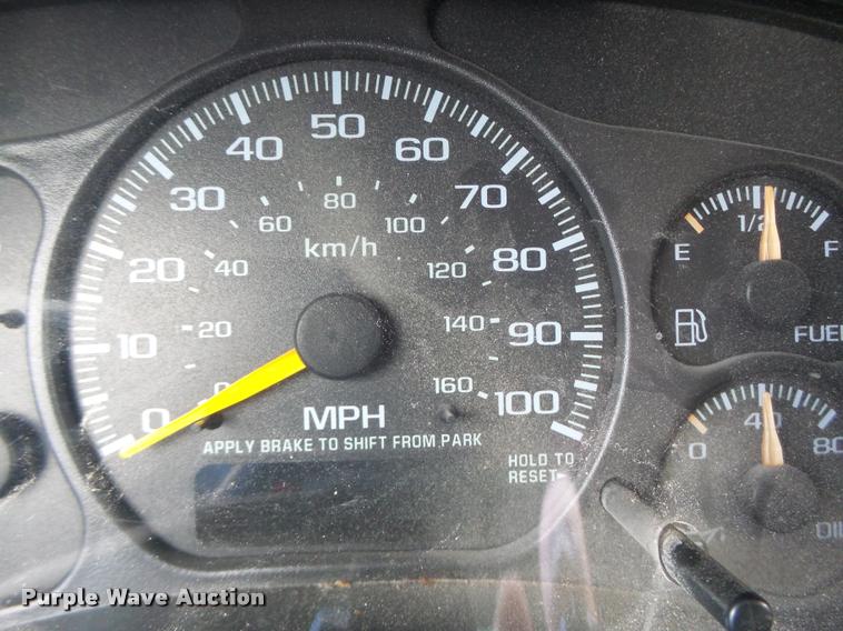 image for item K5538 2000 Chevrolet Silverado 1500 Ext. Cab pickup truck