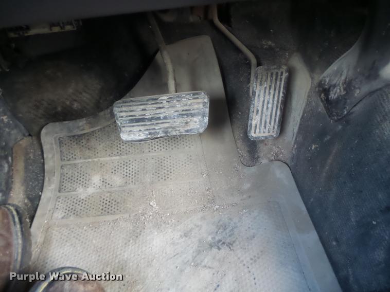 image for item K5538 2000 Chevrolet Silverado 1500 Ext. Cab pickup truck