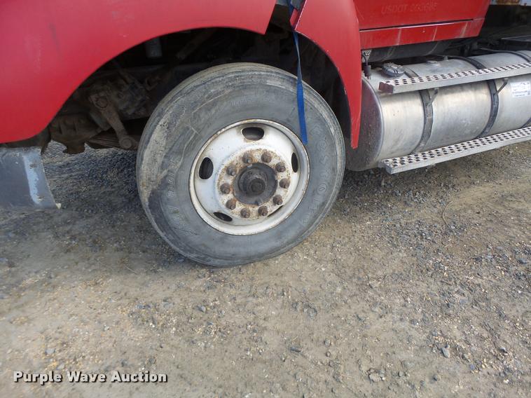 image for item K5539 1995 Ford LTL9000 dump truck