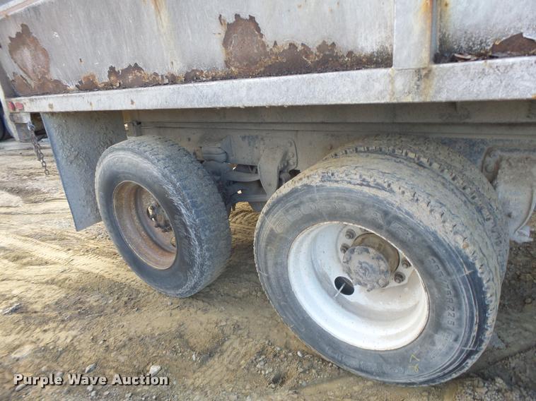 image for item K5539 1995 Ford LTL9000 dump truck