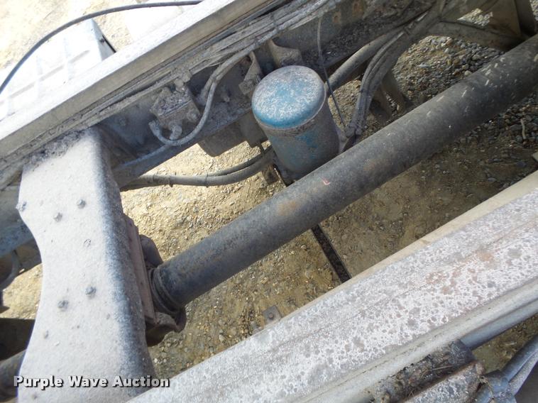 image for item K5539 1995 Ford LTL9000 dump truck