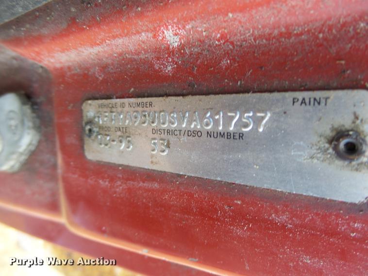 image for item K5539 1995 Ford LTL9000 dump truck