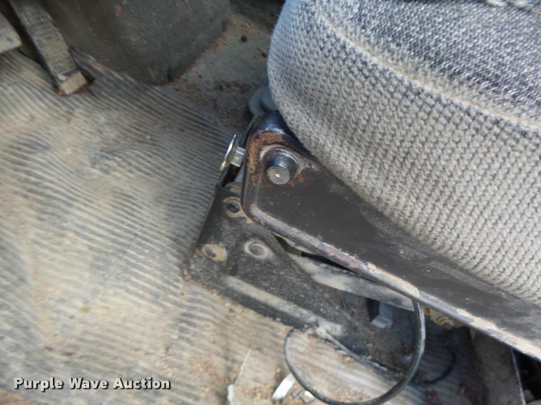 image for item K5539 1995 Ford LTL9000 dump truck