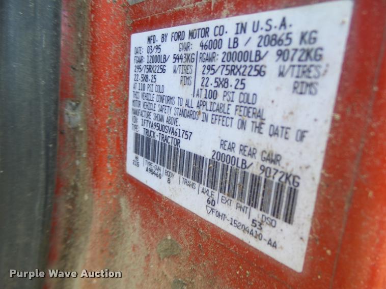 image for item K5539 1995 Ford LTL9000 dump truck