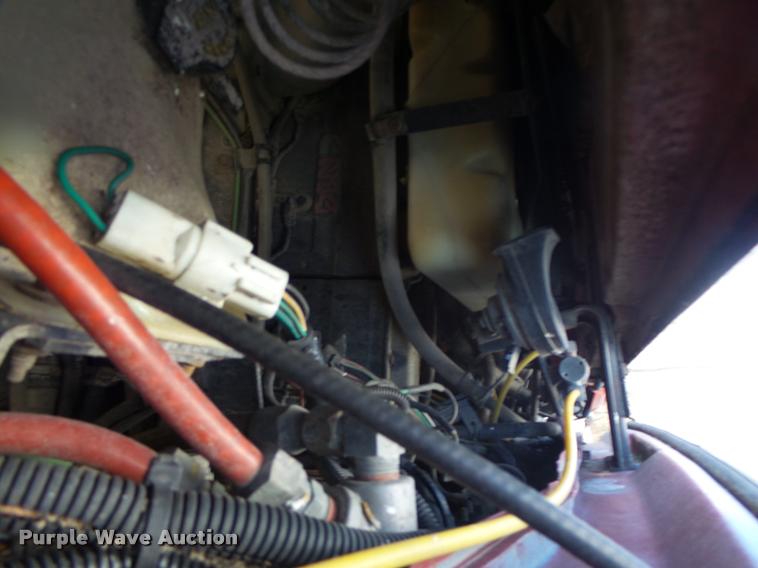 image for item K5539 1995 Ford LTL9000 dump truck