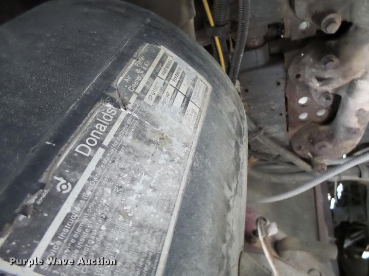 image for item K5539 1995 Ford LTL9000 dump truck