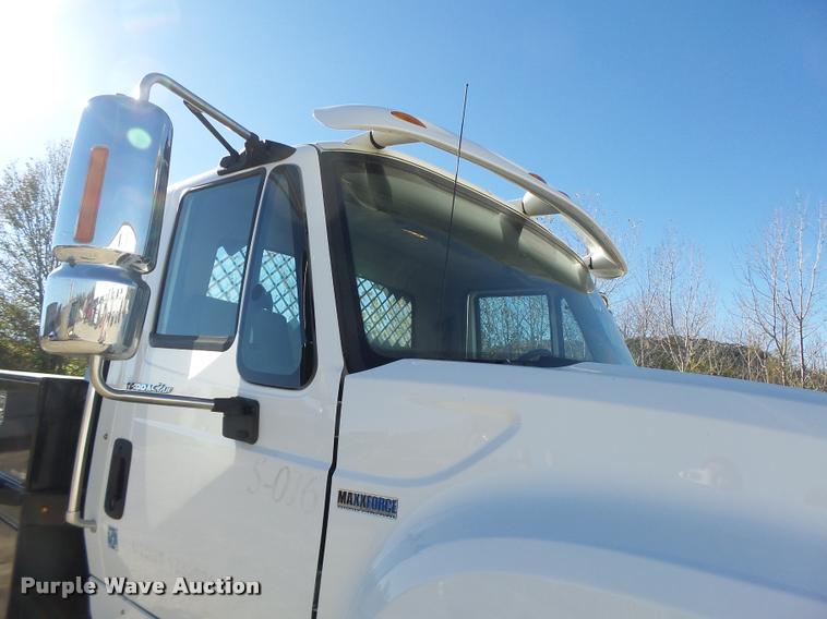 image for item K5575 2014 International TerraStar flat bed truck