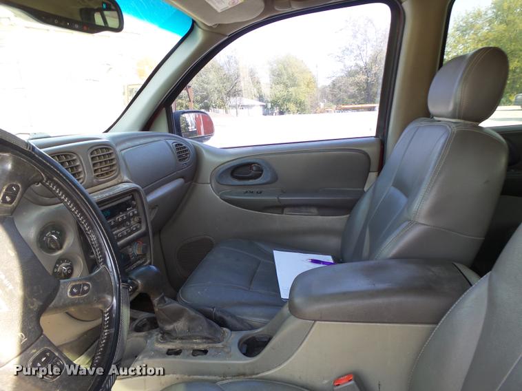 image for item K5631 2002 Chevrolet TrailBlazer SUV