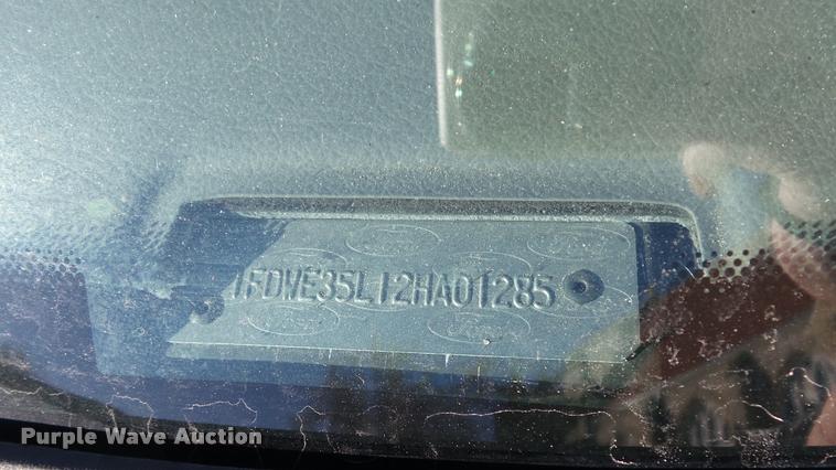 image for item K8046 2002 Ford Econoline E350 Super Duty Startcarft Coach shuttle bus