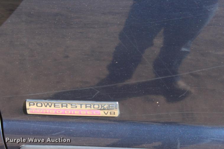 image for item L2999 2005 Ford F250 Super Duty Lariat FX4 Crew Cab pickup truck