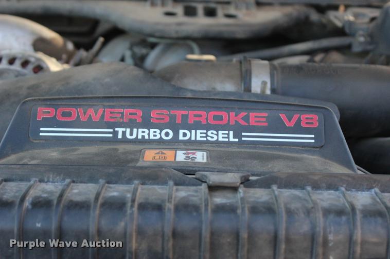 image for item L2999 2005 Ford F250 Super Duty Lariat FX4 Crew Cab pickup truck