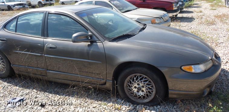 image for item L4307 2000 Pontiac Grand Prix