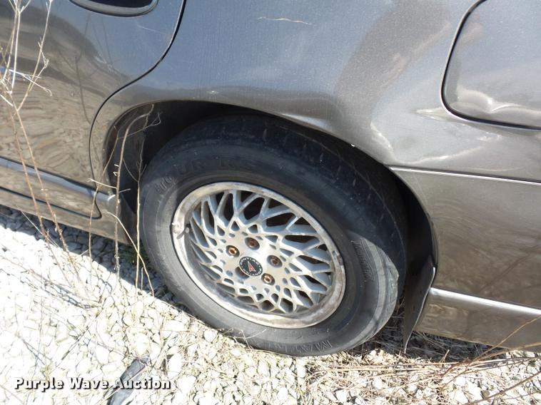 image for item L4307 2000 Pontiac Grand Prix